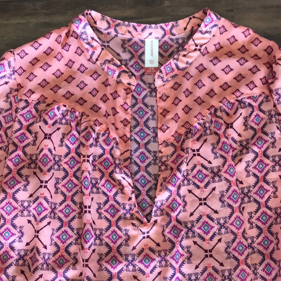 High-Low Tunic Top - Picture 2 of 4